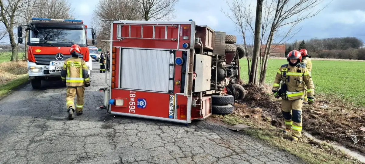 Wypadek strażaków w powiecie legnickim