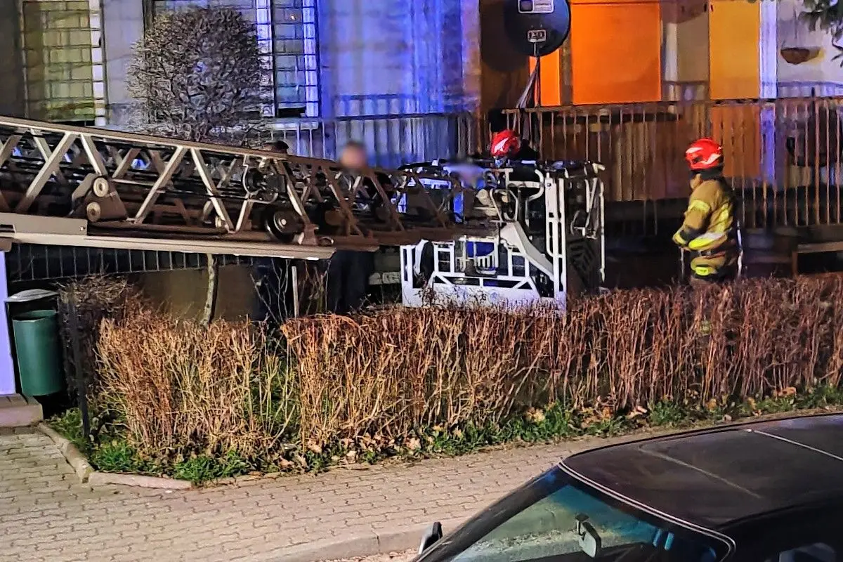 Akcja straży w bloku przy Starzyńskiego