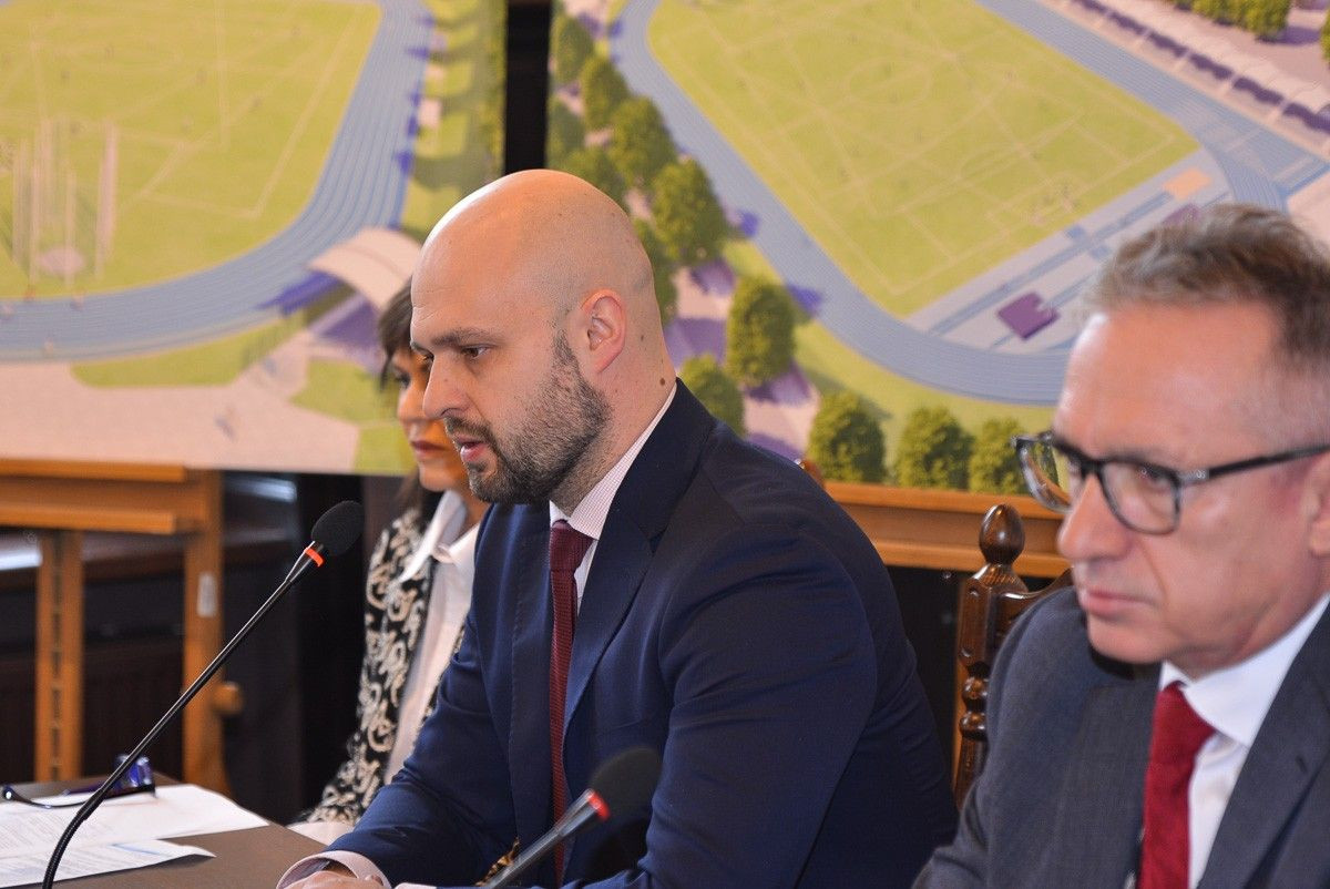 Podpisanie umowy w Sali Rajców bolesławieckiego ratusza