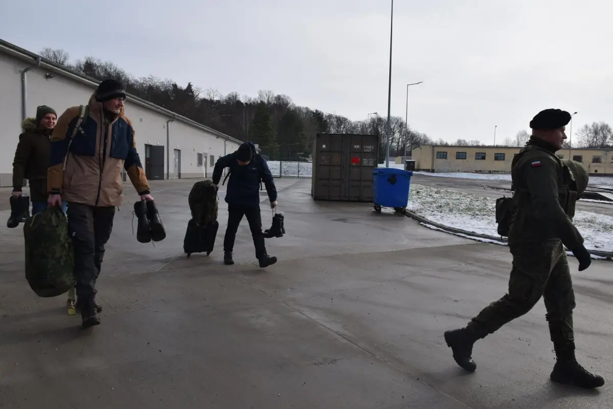 Rezerwiści rozpoczęli szkolenie w bolesławieckim pułku