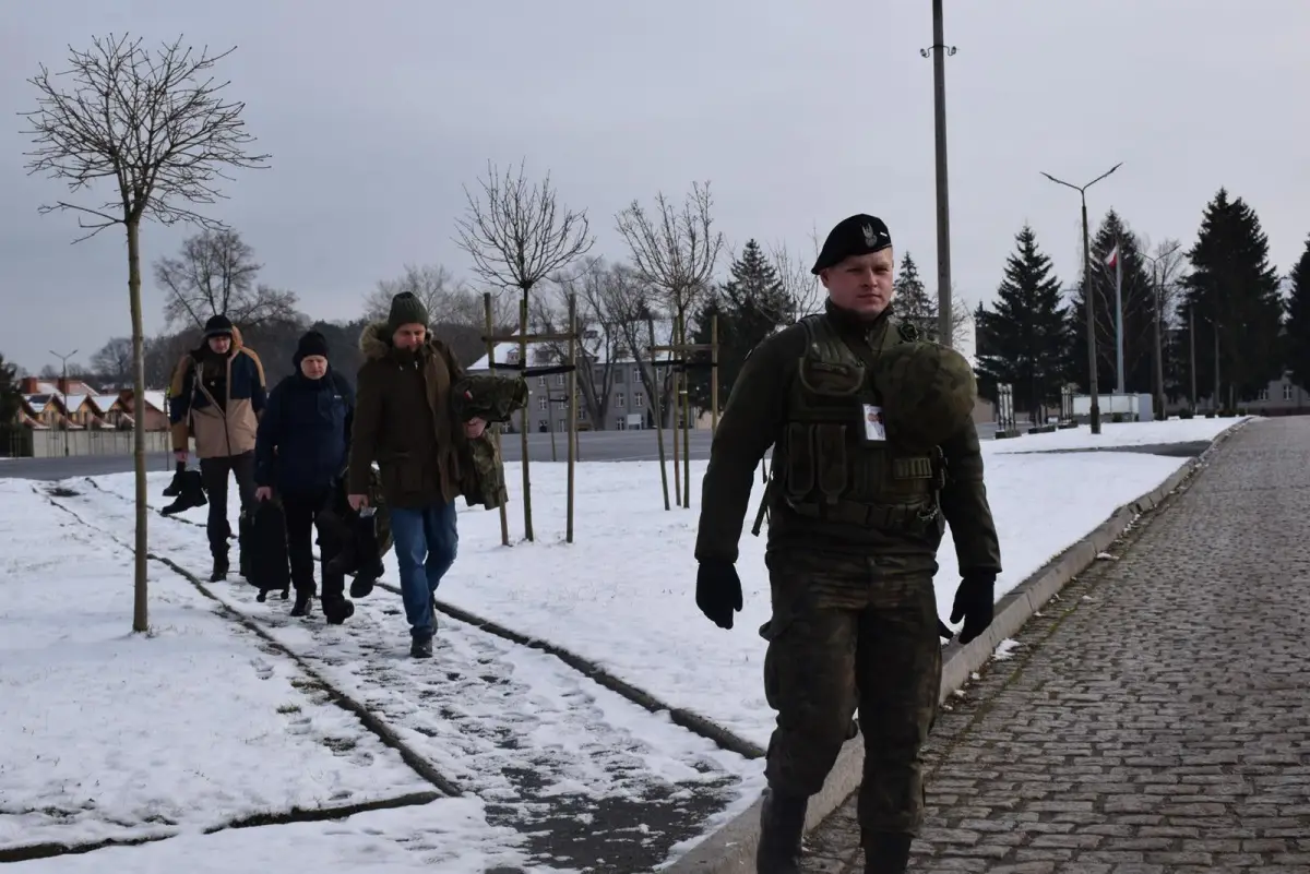 Rezerwiści rozpoczęli szkolenie w bolesławieckim pułku