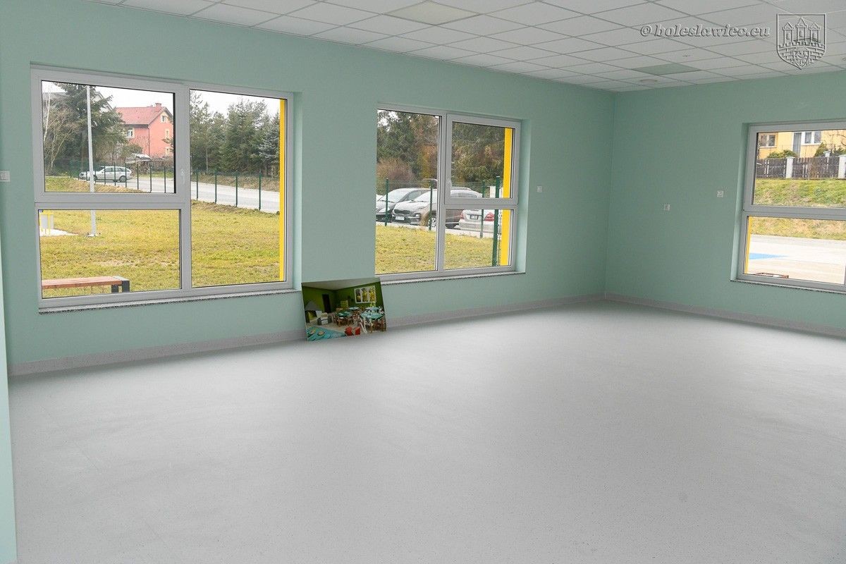 Rodzice i opiekuni w nowym przedszkolu przy Narcyzów