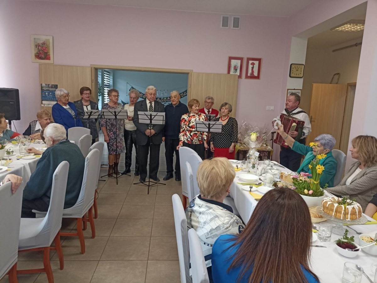 Spotkanie wielkanocne w Dziennym Domu Senior+ w Bolesławcu