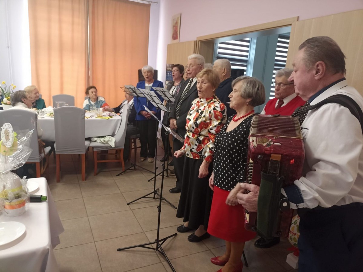 Spotkanie wielkanocne w Dziennym Domu Senior+ w Bolesławcu