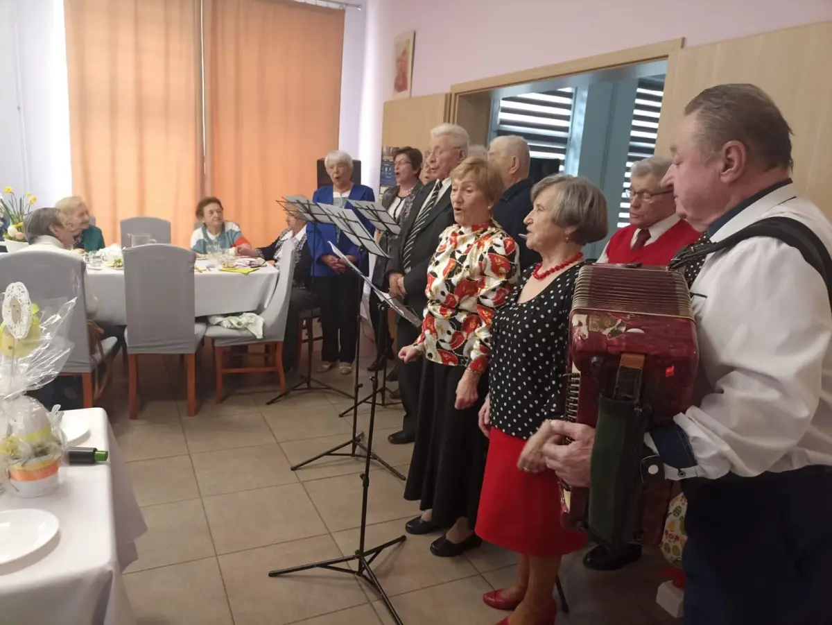 Spotkanie wielkanocne w Dziennym Domu Senior+ w Bolesławcu