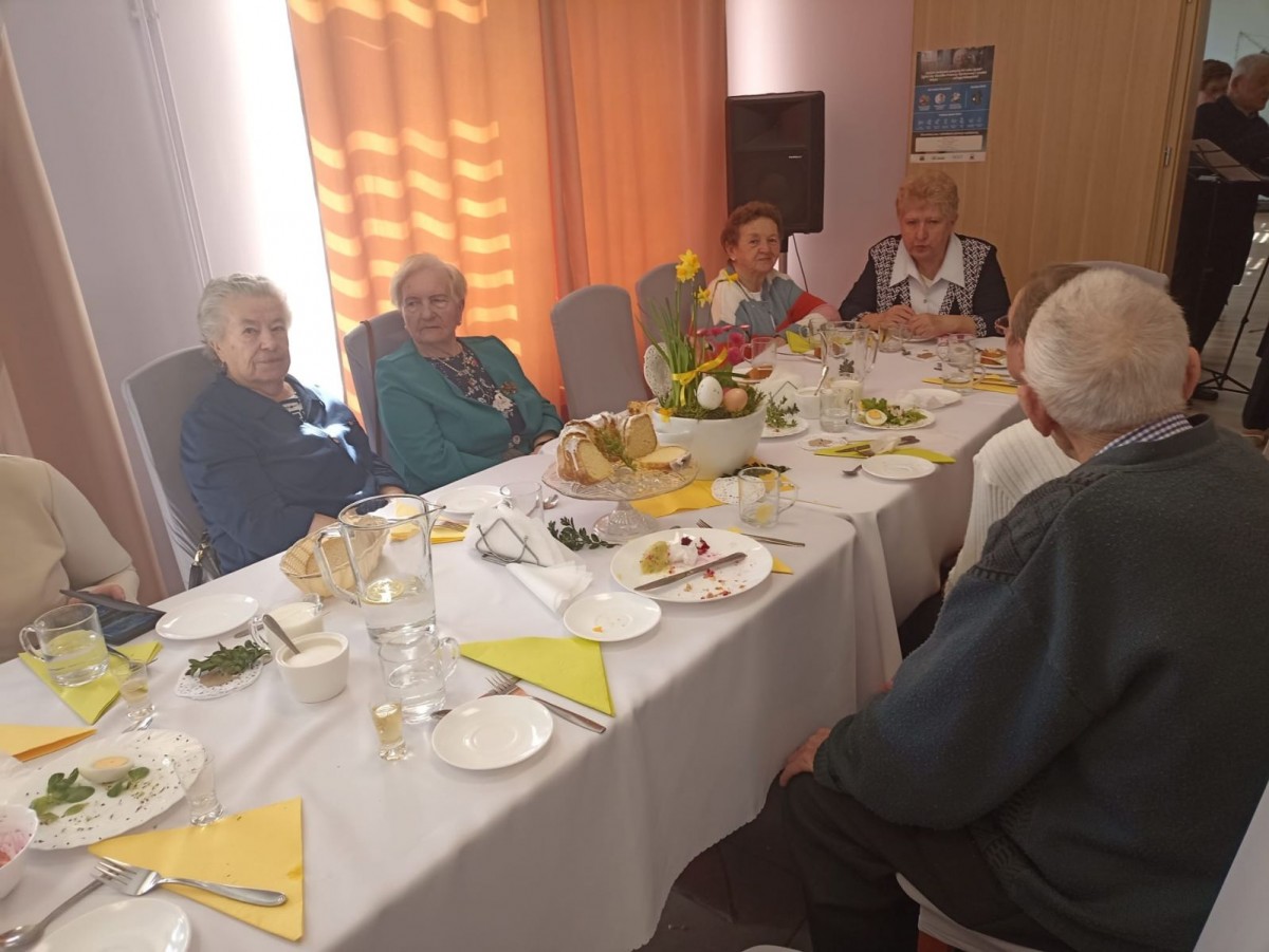 Spotkanie wielkanocne w Dziennym Domu Senior+ w Bolesławcu