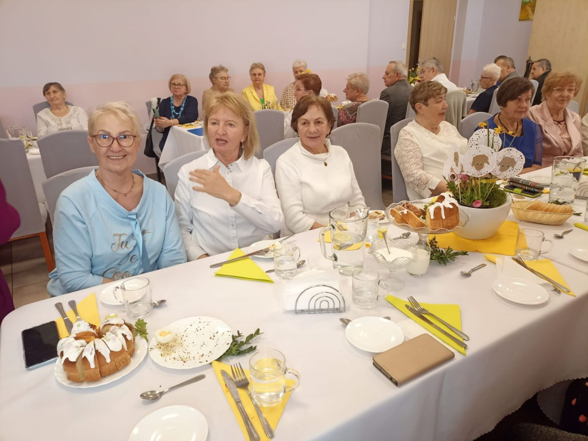 Spotkanie wielkanocne w Dziennym Domu Senior+ w Bolesławcu