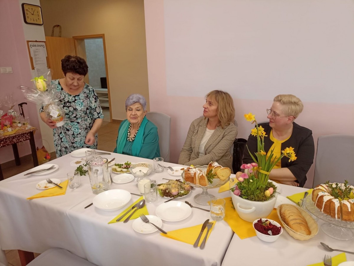 Spotkanie wielkanocne w Dziennym Domu Senior+ w Bolesławcu