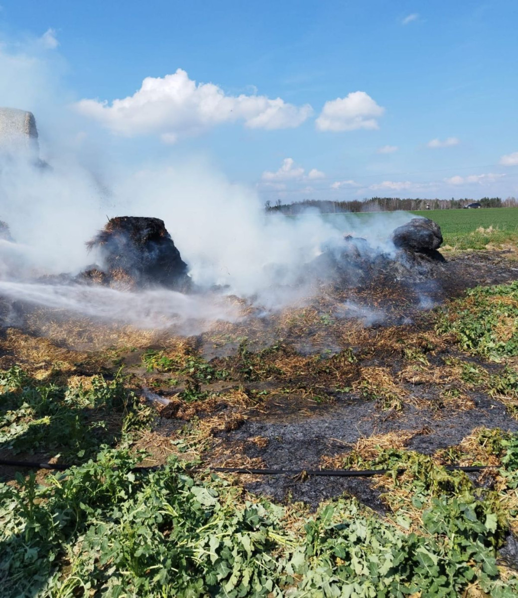 Pożar między Starymi Jaroszowicami a Wartowicami