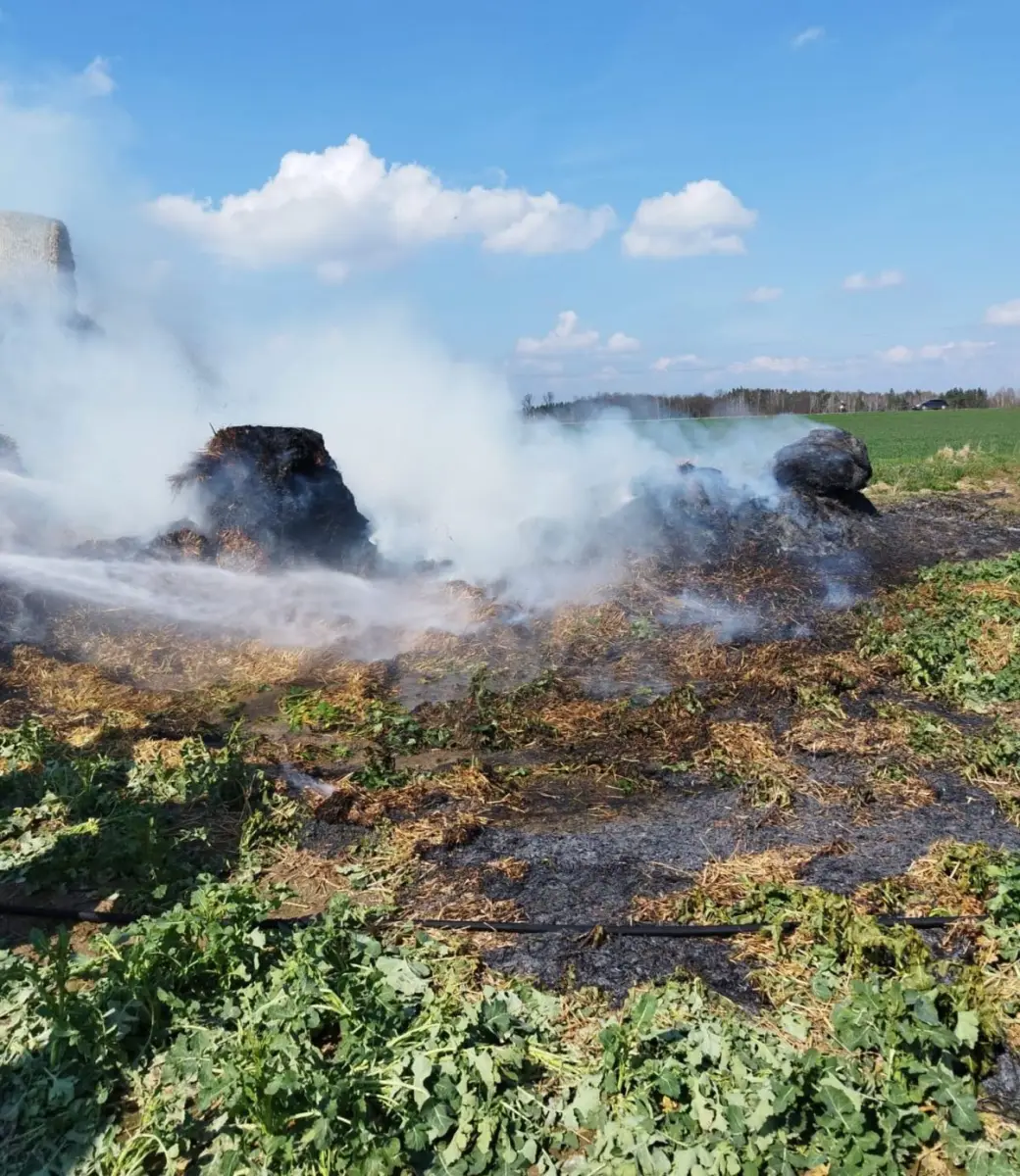 Pożar między Starymi Jaroszowicami a Wartowicami