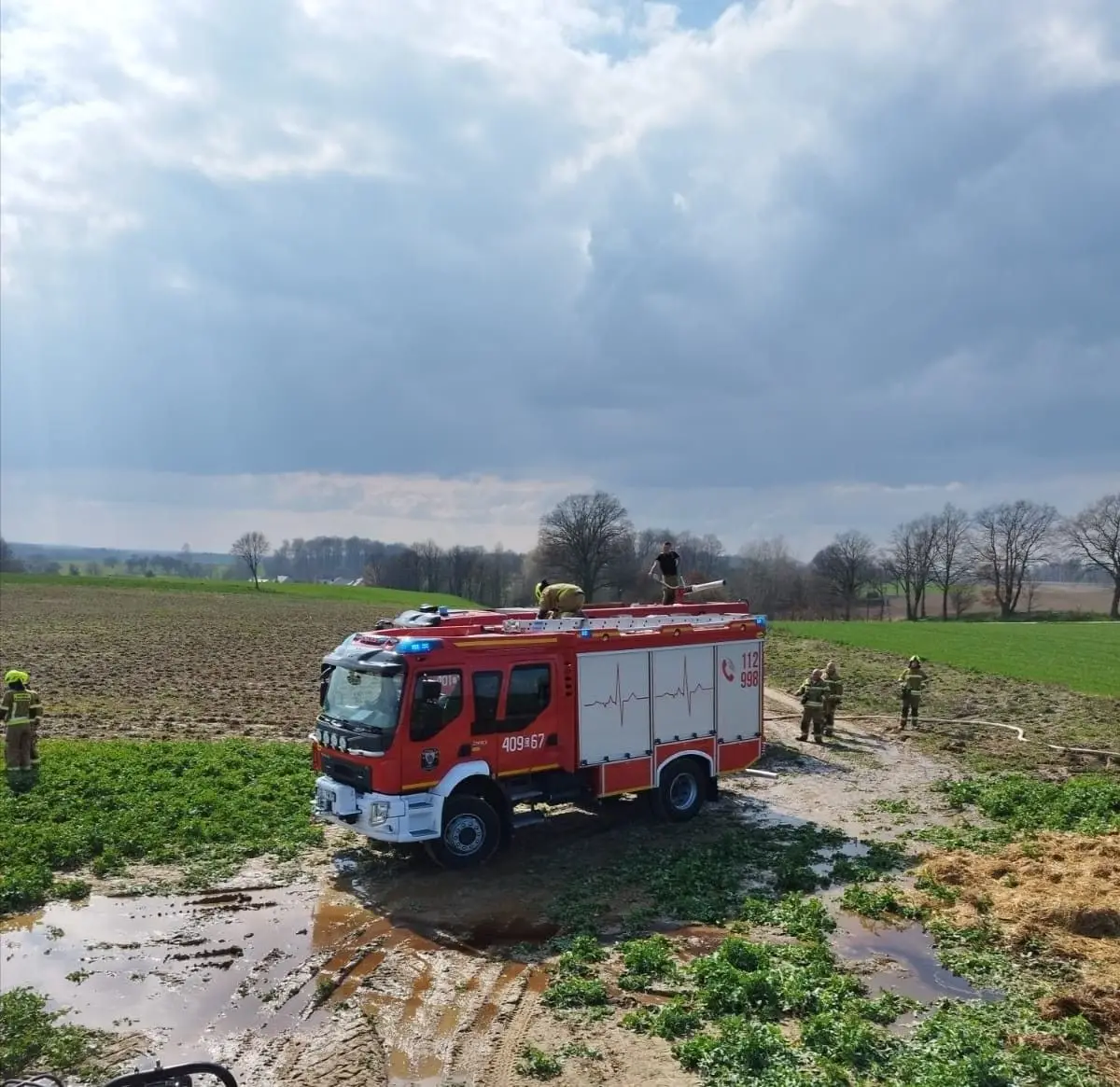 Pożar między Starymi Jaroszowicami a Wartowicami