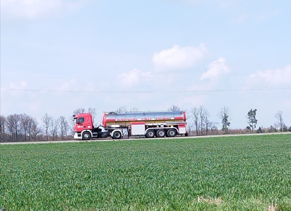 Pożar między Starymi Jaroszowicami a Wartowicami