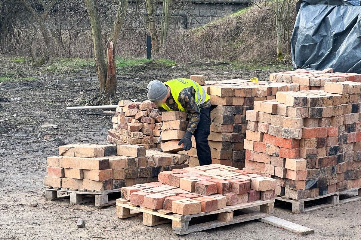 Demontaż zabytkowego pieca