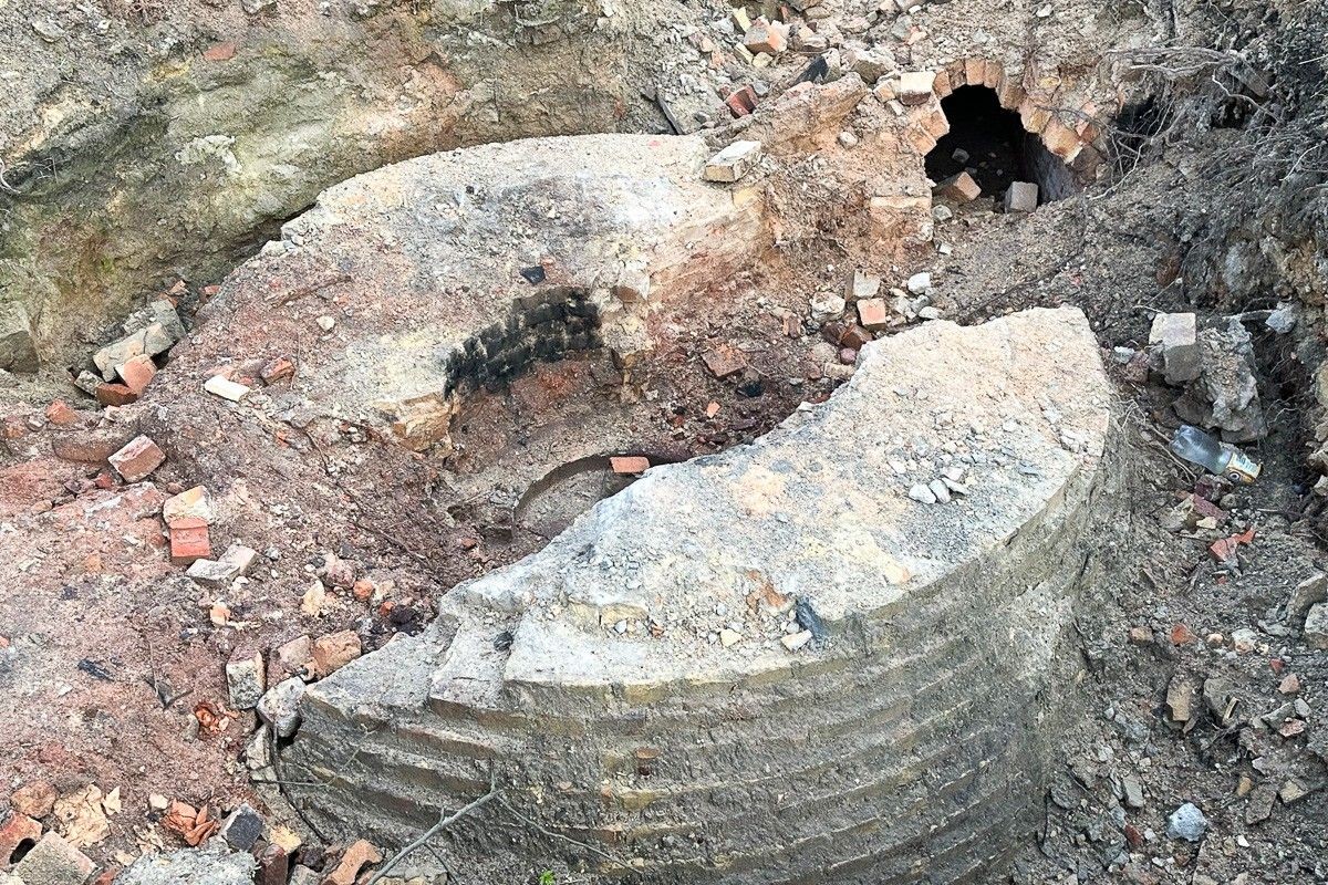 Demontaż zabytkowego pieca