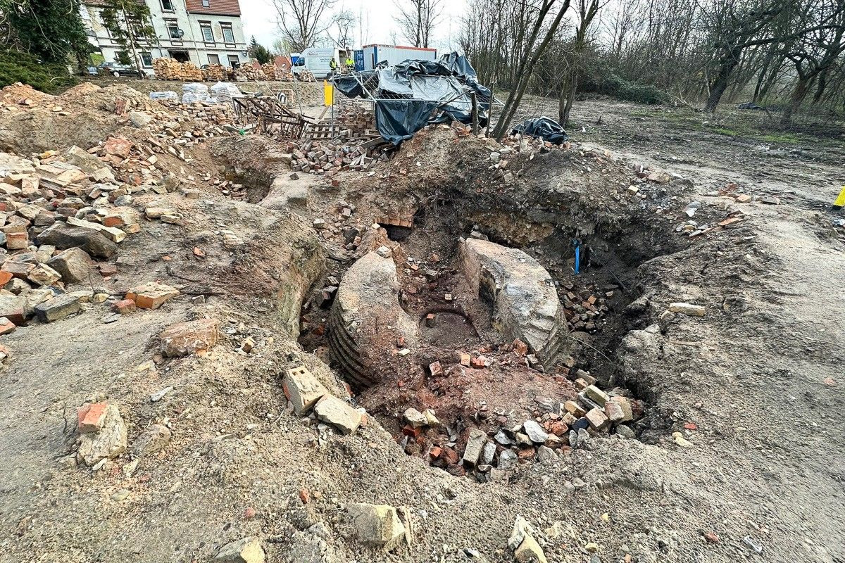 Demontaż zabytkowego pieca