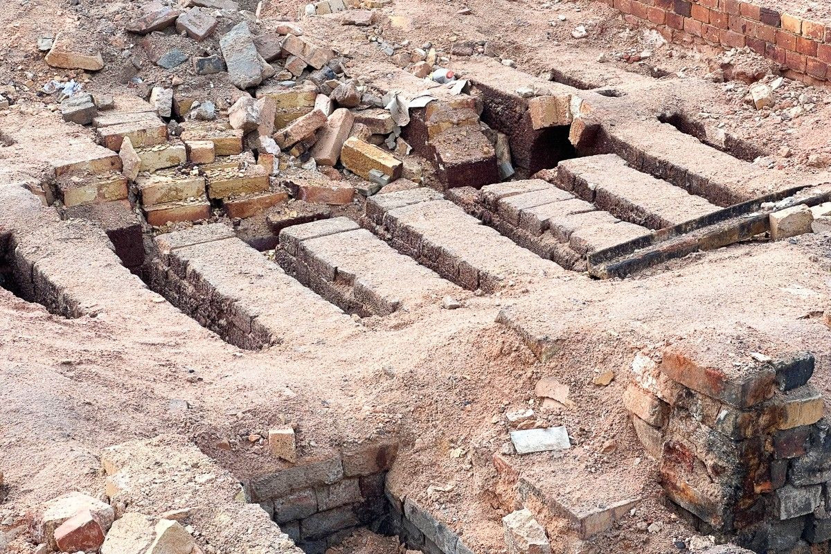 Demontaż zabytkowego pieca