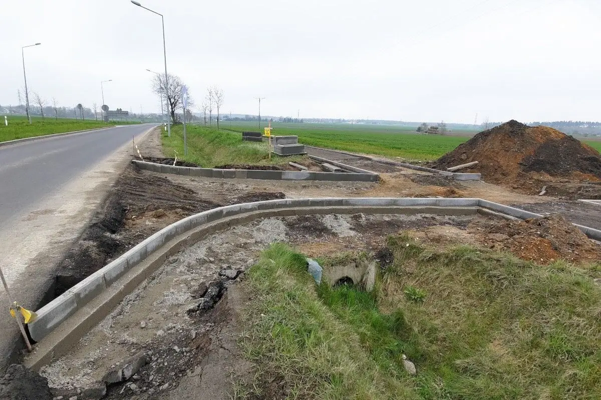 Budowa ścieżki rowerowej w kierunku Łazisk