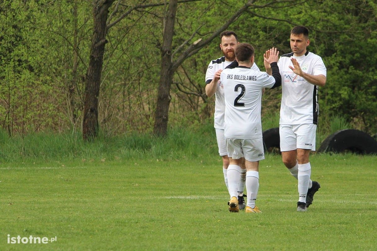 Galeria z meczu KS Kolonia Bolesławiec - BKS II Bolesławiec