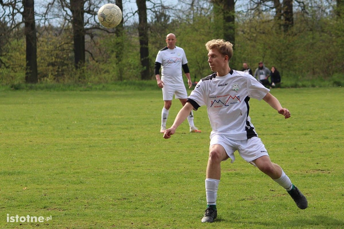 Galeria z meczu KS Kolonia Bolesławiec - BKS II Bolesławiec