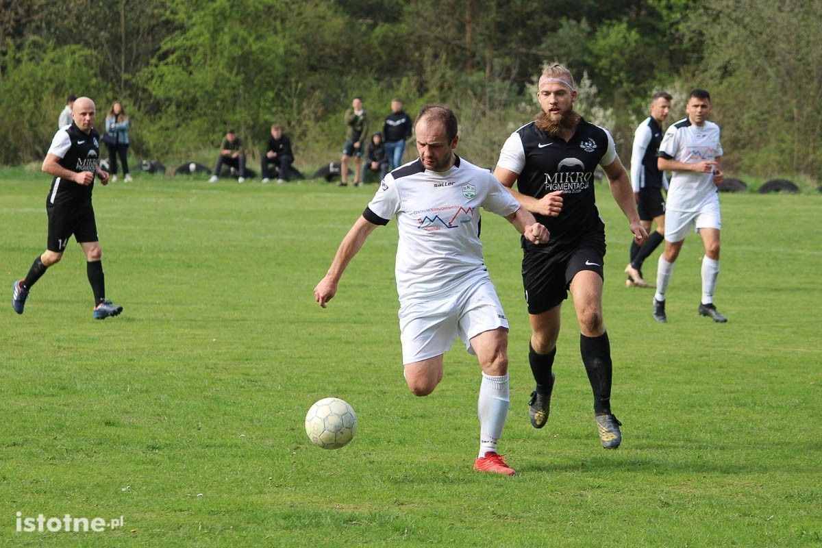 Galeria z meczu KS Kolonia Bolesławiec - BKS II Bolesławiec