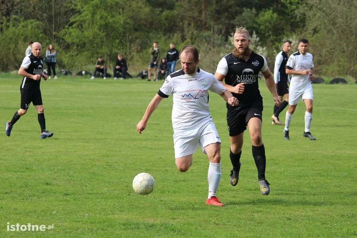 Galeria z meczu KS Kolonia Bolesławiec - BKS II Bolesławiec