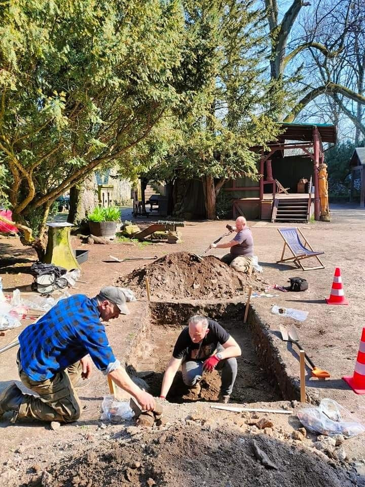 Prace na Zamku Grodziec