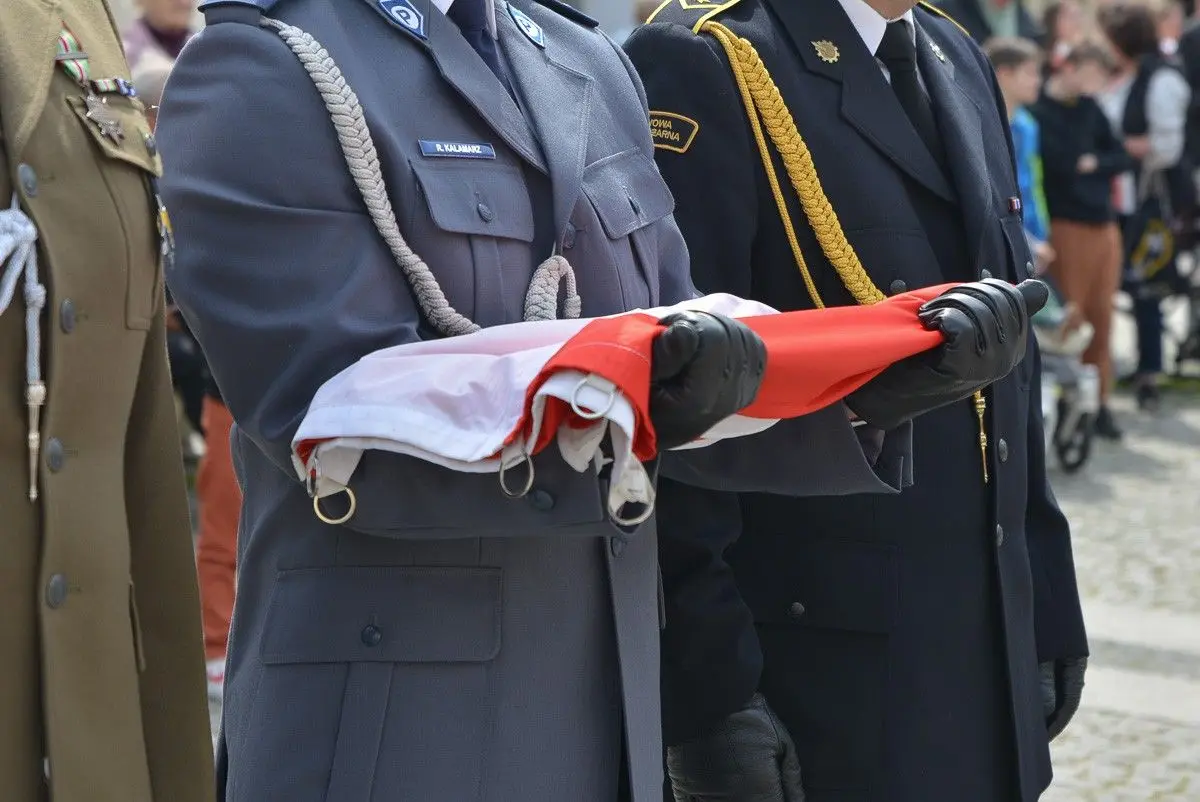 Święto Flagi Rzeczypospolitej Polskiej na bolesławieckim rynku