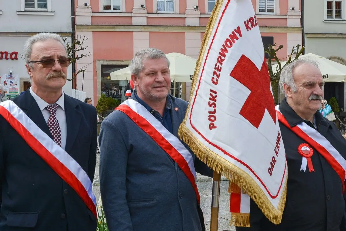 Święto Flagi Rzeczypospolitej Polskiej na bolesławieckim rynku