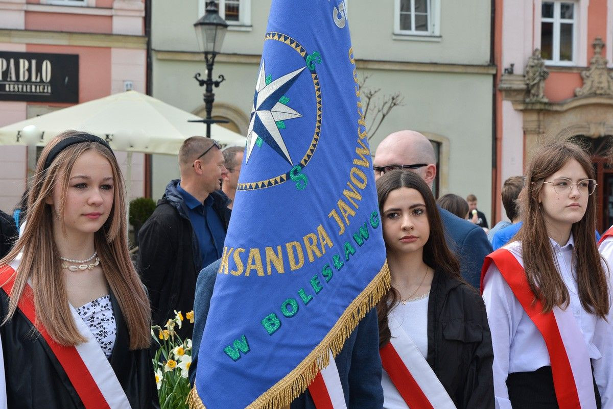 Święto Flagi Rzeczypospolitej Polskiej na bolesławieckim rynku
