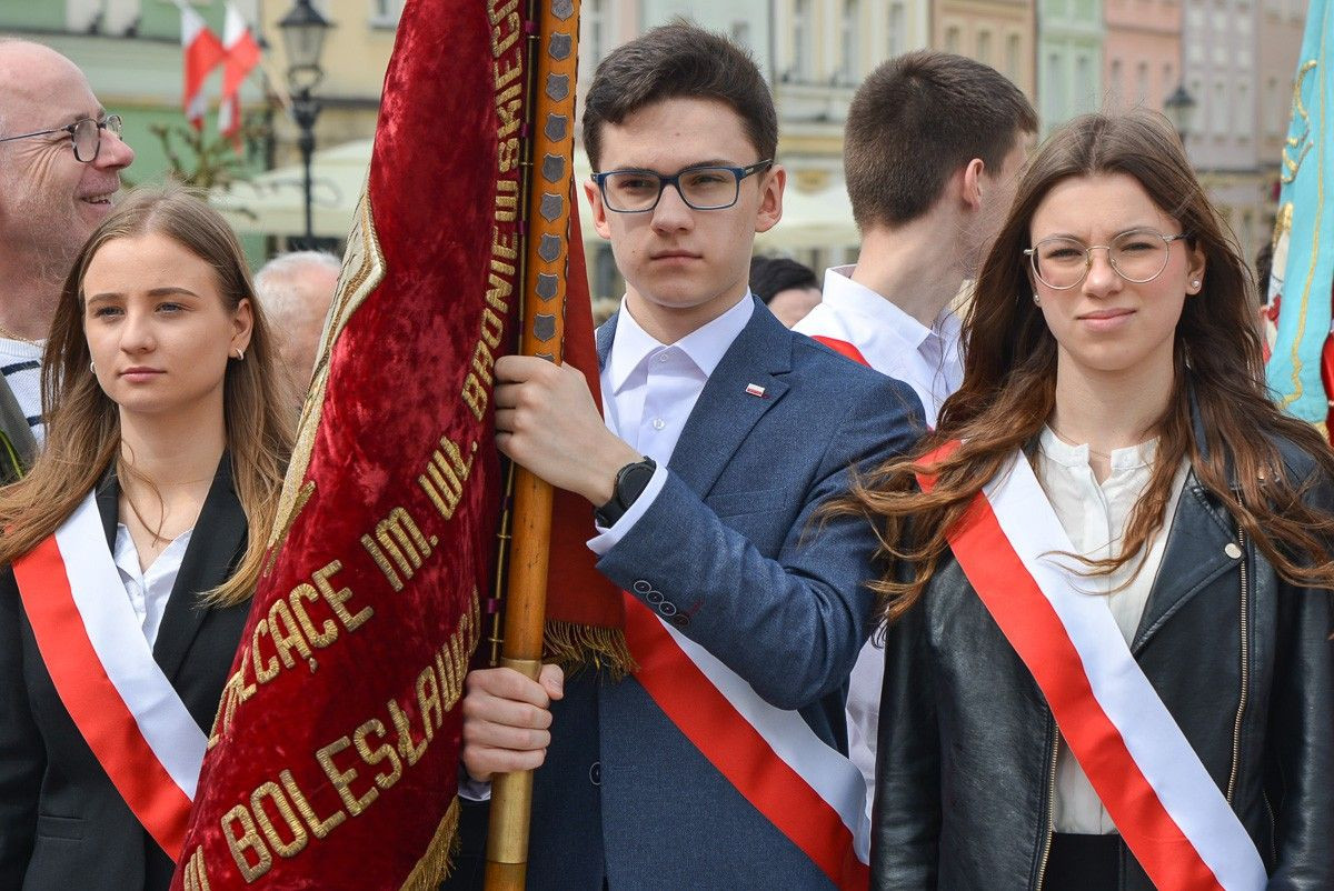 Święto Flagi Rzeczypospolitej Polskiej na bolesławieckim rynku