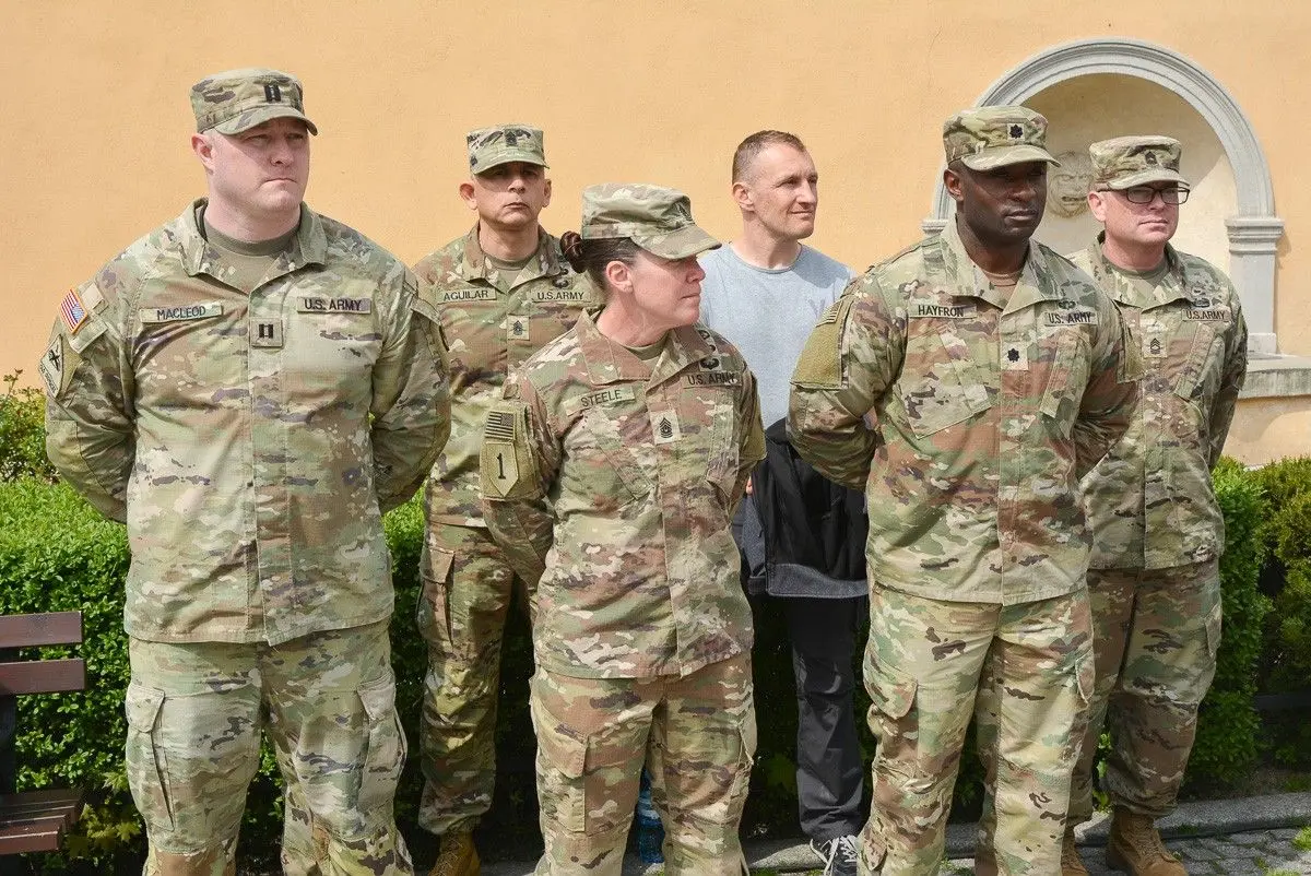 Święto Flagi Rzeczypospolitej Polskiej na bolesławieckim rynku