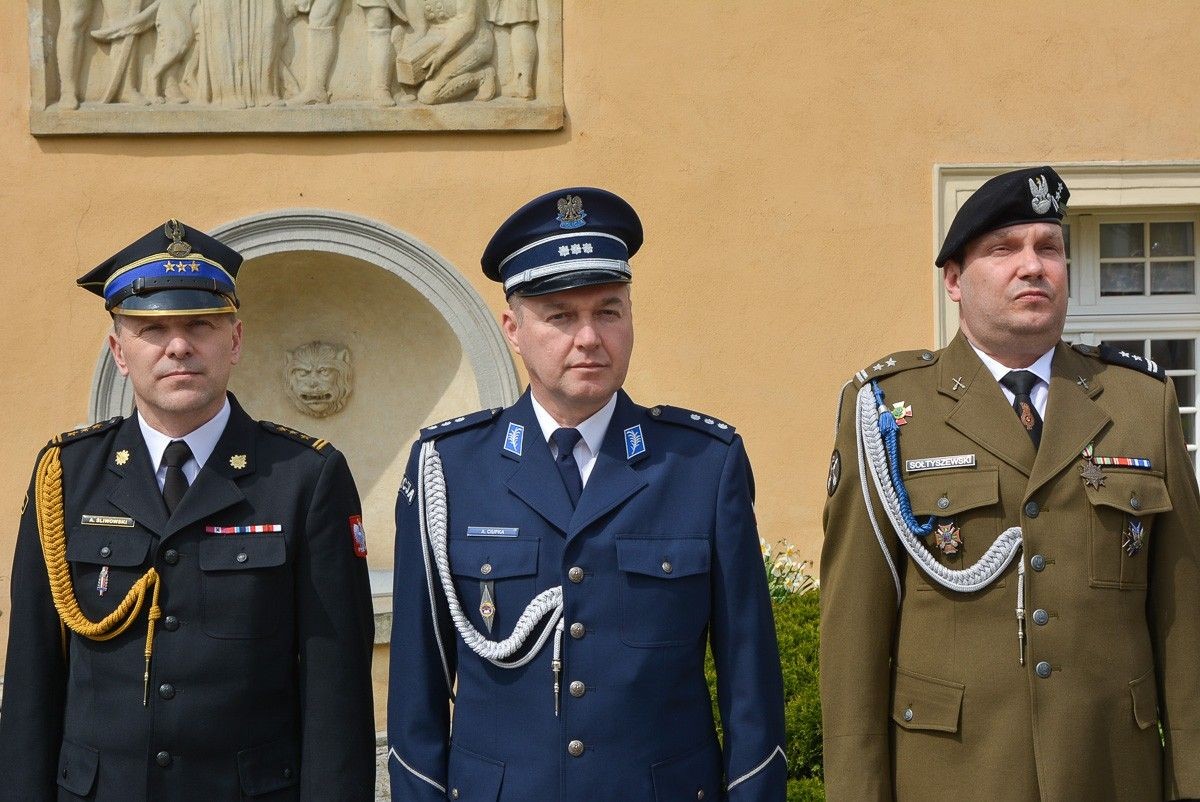 Święto Flagi Rzeczypospolitej Polskiej na bolesławieckim rynku