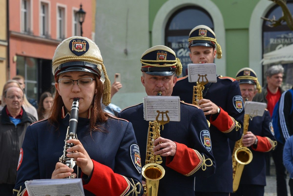 Święto Flagi Rzeczypospolitej Polskiej na bolesławieckim rynku