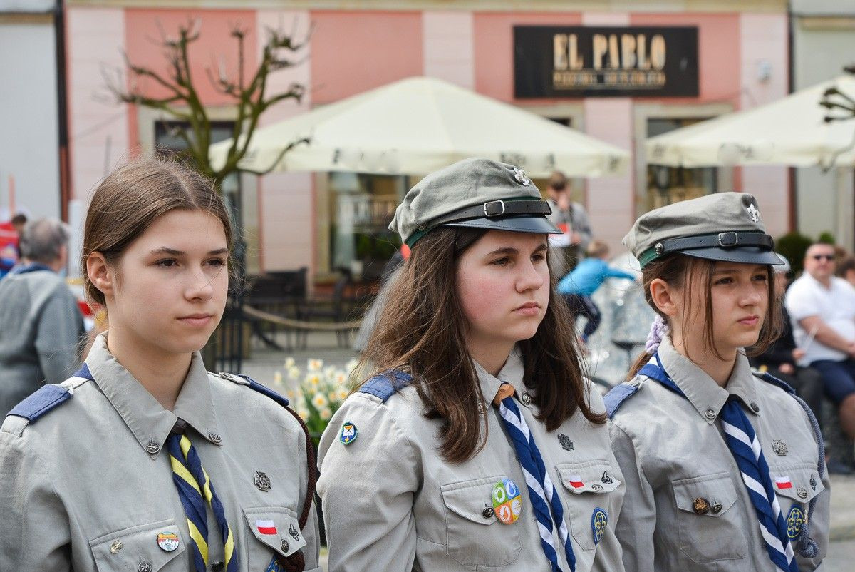 Święto Flagi Rzeczypospolitej Polskiej na bolesławieckim rynku