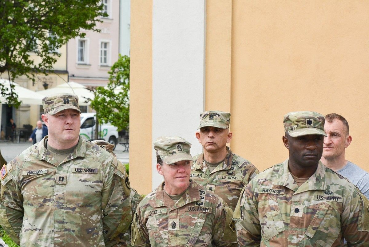 Święto Flagi Rzeczypospolitej Polskiej na bolesławieckim rynku