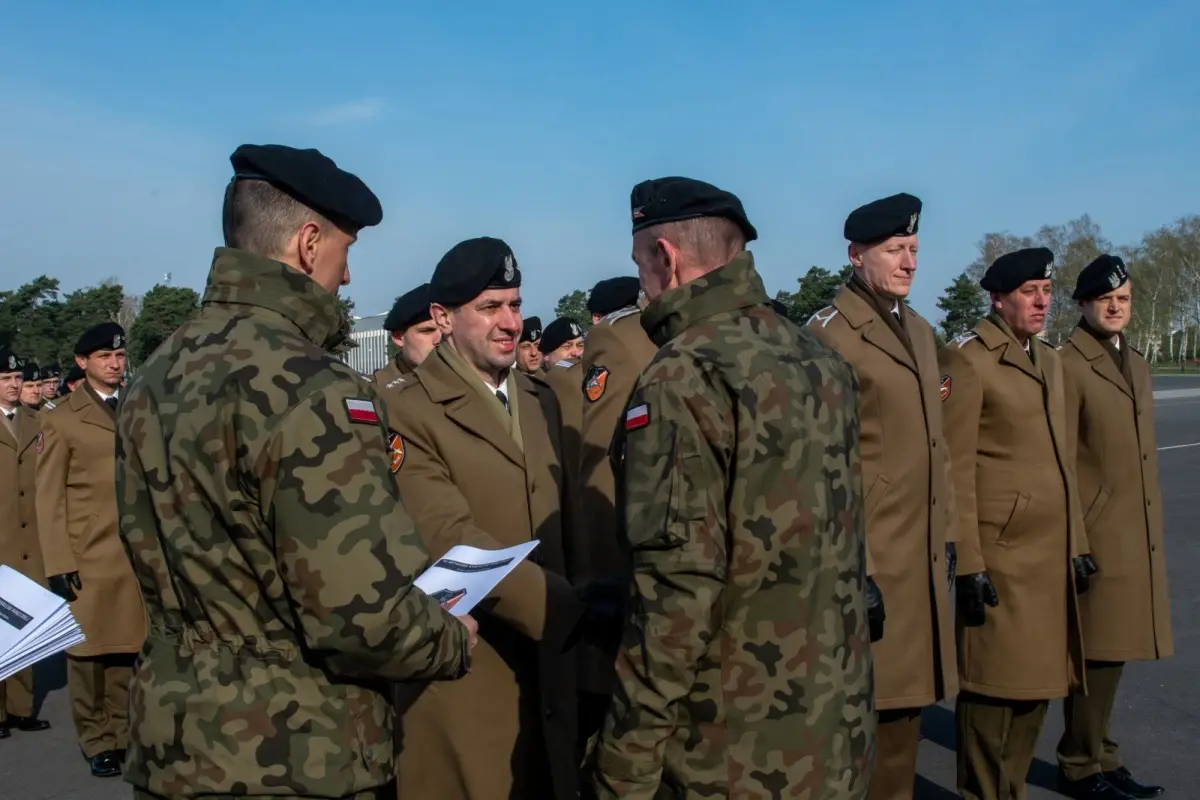 Uroczystość w 10 Brygadzie Kawalerii Pancernej w Świętoszowie