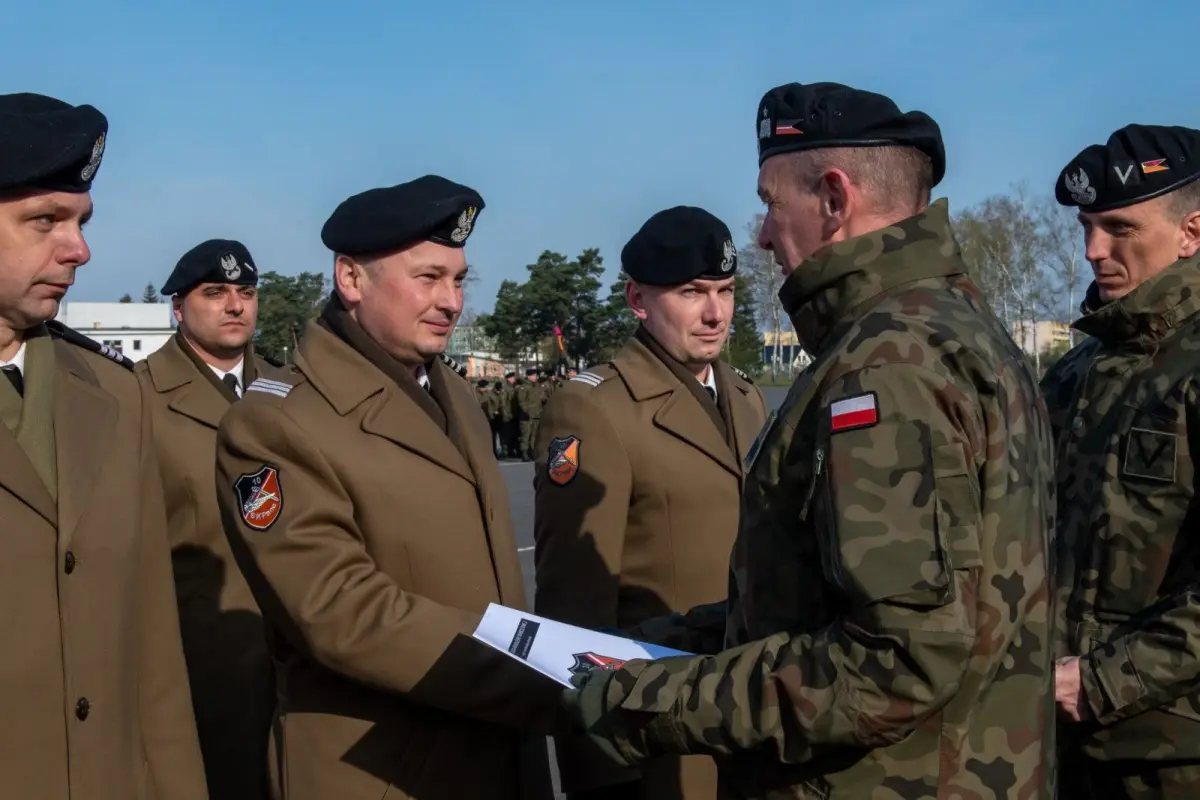 Uroczystość w 10 Brygadzie Kawalerii Pancernej w Świętoszowie