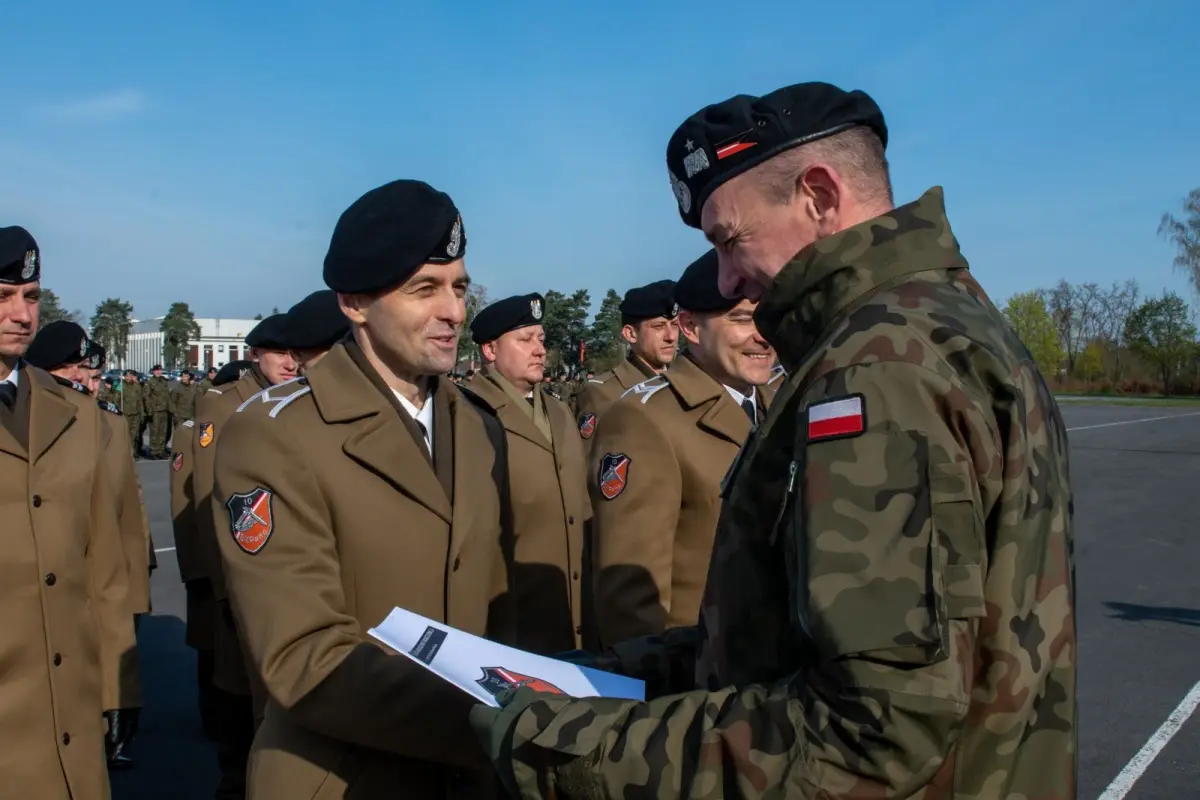 Uroczystość w 10 Brygadzie Kawalerii Pancernej w Świętoszowie