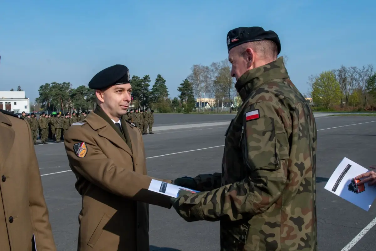 Uroczystość w 10 Brygadzie Kawalerii Pancernej w Świętoszowie