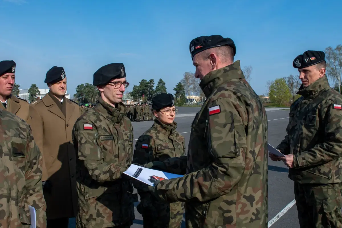 Uroczystość w 10 Brygadzie Kawalerii Pancernej w Świętoszowie