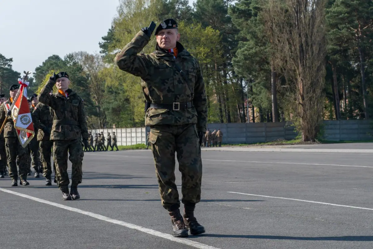 Uroczystość w 10 Brygadzie Kawalerii Pancernej w Świętoszowie