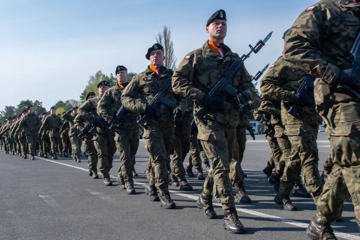 Uroczystość w 10 Brygadzie Kawalerii Pancernej w Świętoszowie