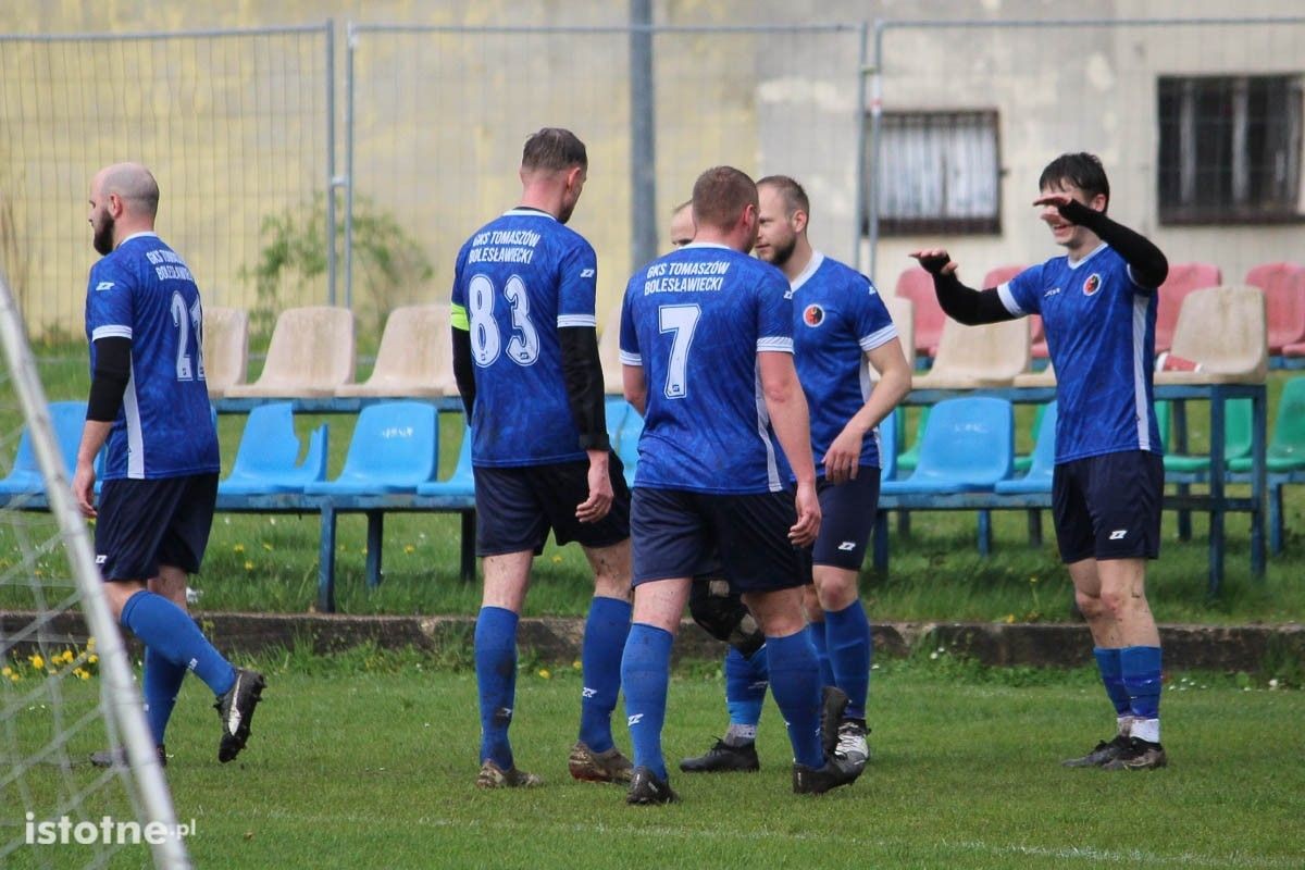 Galeria z meczu BKS II Bolesławiec - GKS Tomaszów Bolesławiecki