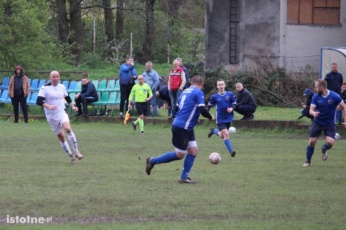 Galeria z meczu BKS II Bolesławiec - GKS Tomaszów Bolesławiecki