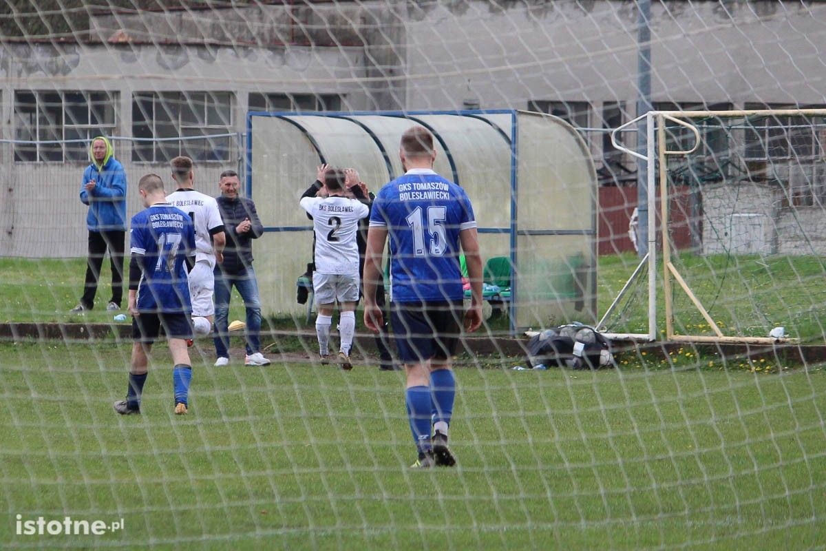 Galeria z meczu BKS II Bolesławiec - GKS Tomaszów Bolesławiecki