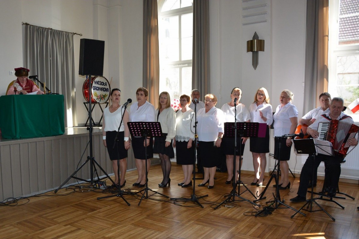 Obchody 3 Maja w Gromadce