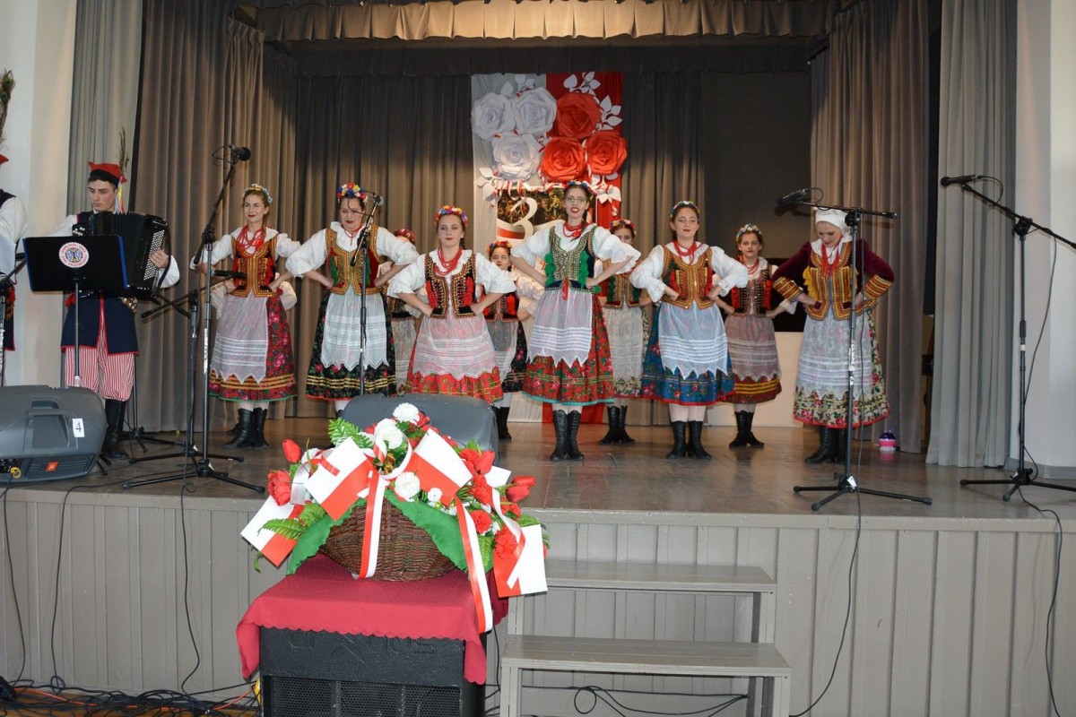 Obchody 3 Maja w Gromadce