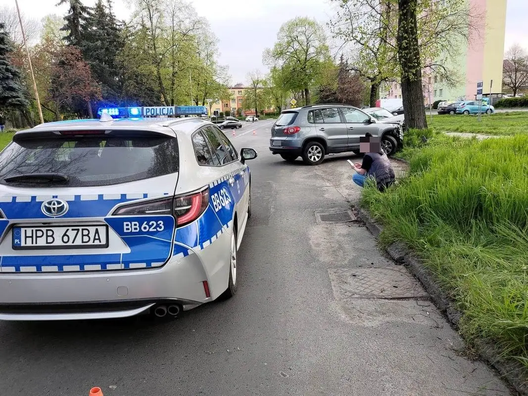 Zderzenie trzech aut przy ulicy Zygmunta Augusta