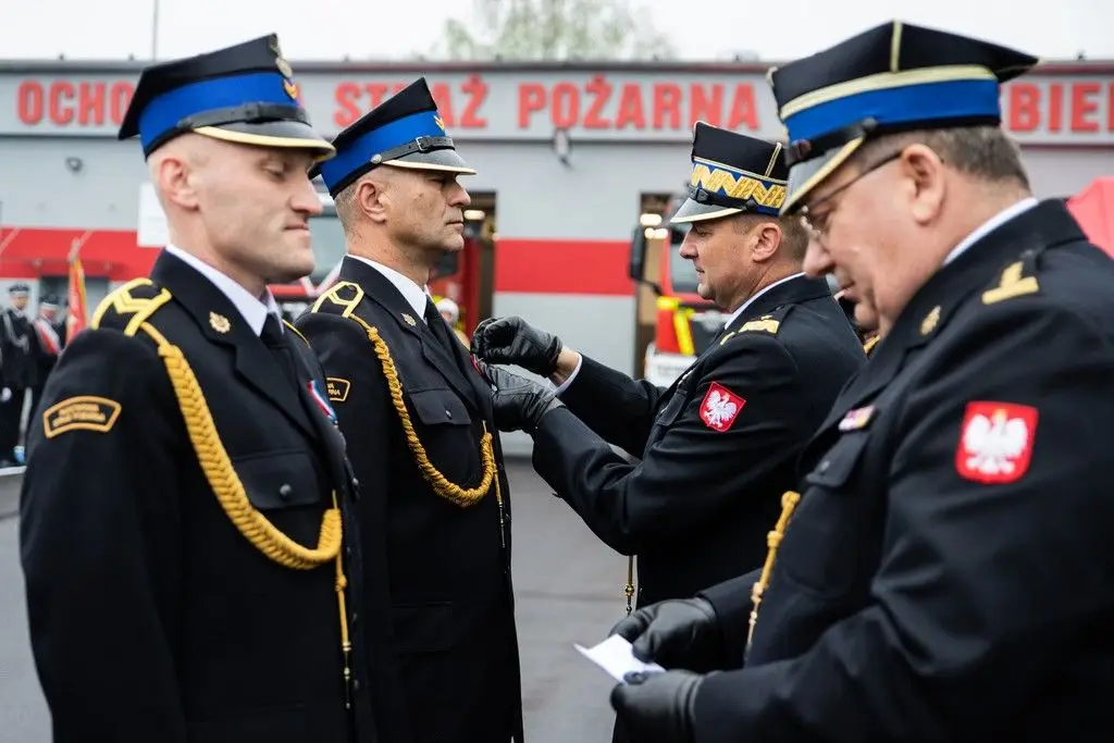 Пожежне свято в Trzebień! Підвищення, відзнаки, нові автомобілі та відкриття пожежної частини