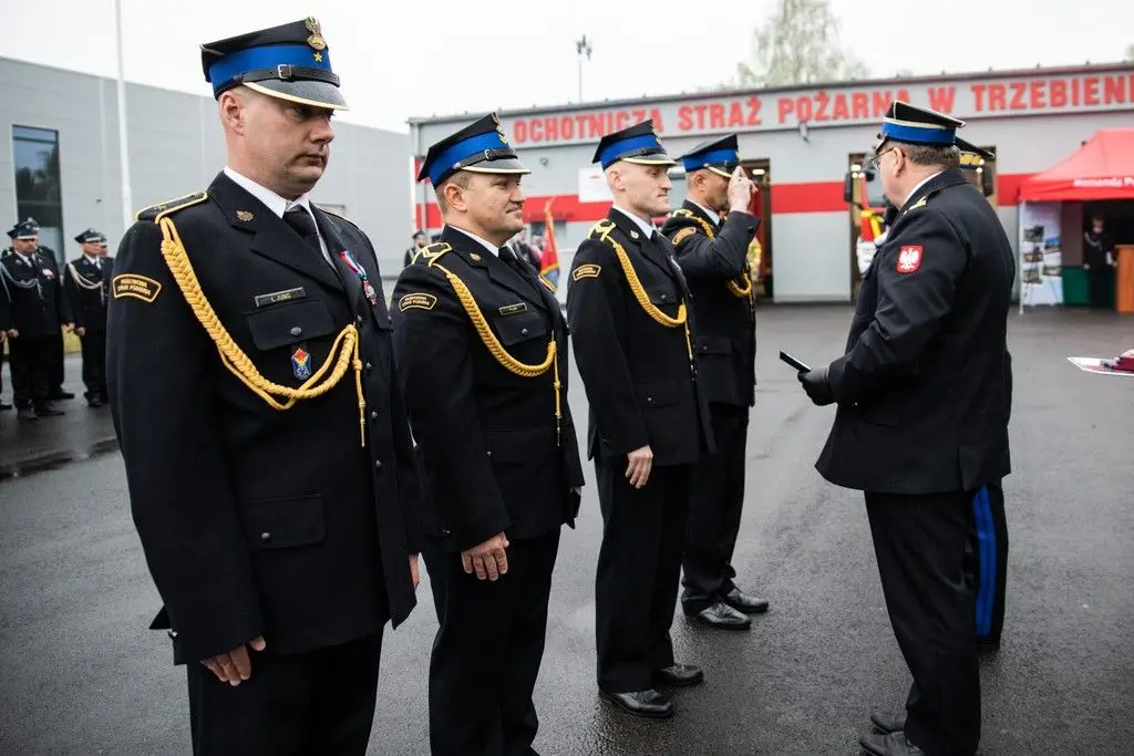 Пожежне свято в Trzebień! Підвищення, відзнаки, нові автомобілі та відкриття пожежної частини